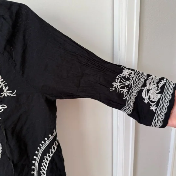 Johnny Was Black and White Embroidered Boho Tunic Blouse - Picture 10 of 14